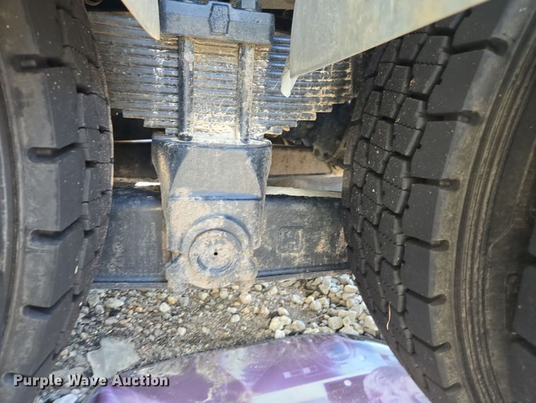 image for item YA1021 2025 Freightliner 114SD hydrovac truck