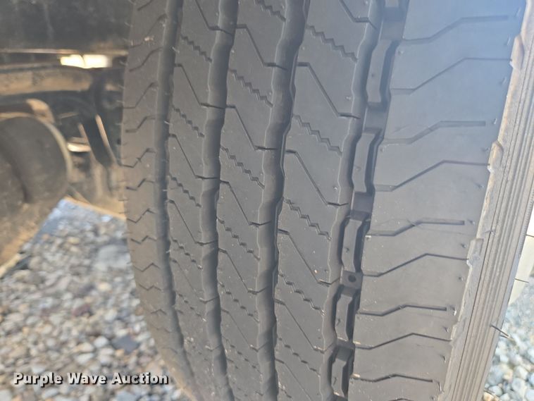 image for item YA1021 2025 Freightliner 114SD hydrovac truck