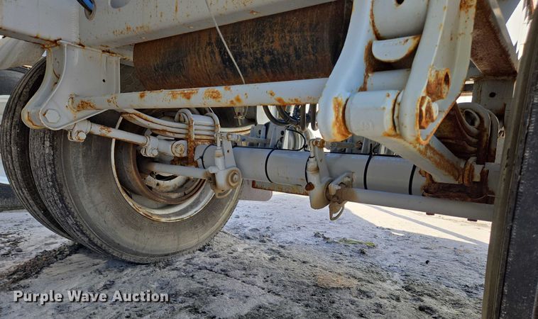 image for item YA1058 2022 Gallegos pneumatic dry bulk trailer