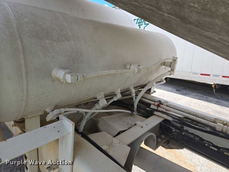 image for item YA1059 2005 Terex Advance ready mix truck