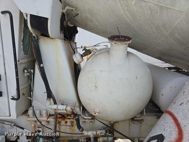 image for item YA1059 2005 Terex Advance ready mix truck