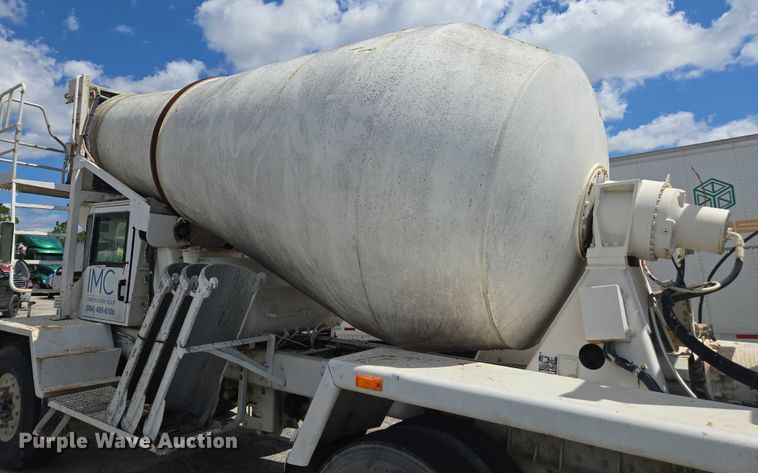 image for item YA1059 2005 Terex Advance ready mix truck