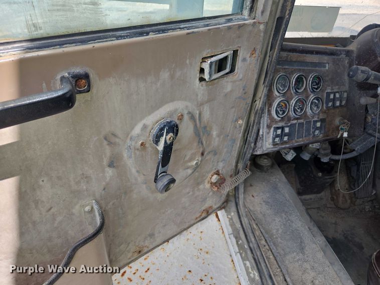 image for item YA1059 2005 Terex Advance ready mix truck