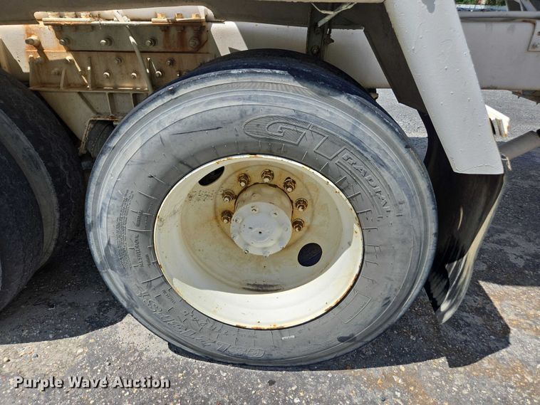 image for item YA1059 2005 Terex Advance ready mix truck