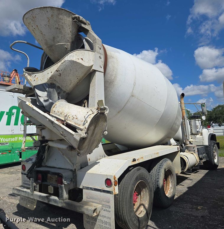 image for item YA1060 2004 Mack DM600 ready mix truck