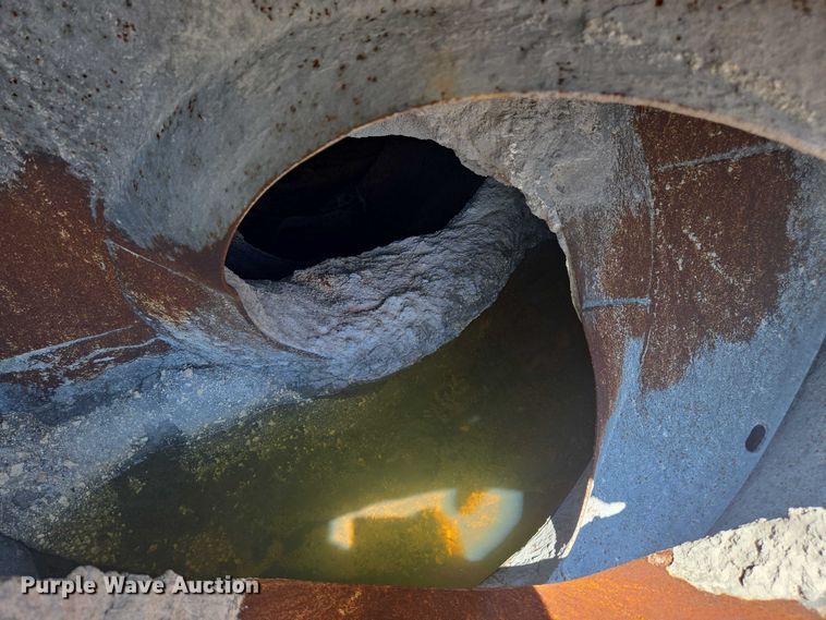 image for item YA1060 2004 Mack DM600 ready mix truck