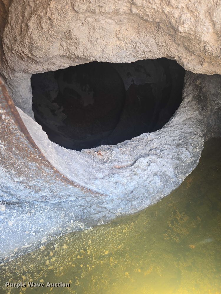 image for item YA1060 2004 Mack DM600 ready mix truck