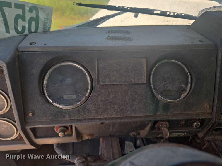 image for item YA1060 2004 Mack DM600 ready mix truck