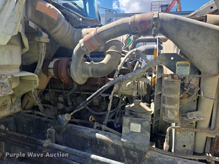 image for item YA1060 2004 Mack DM600 ready mix truck