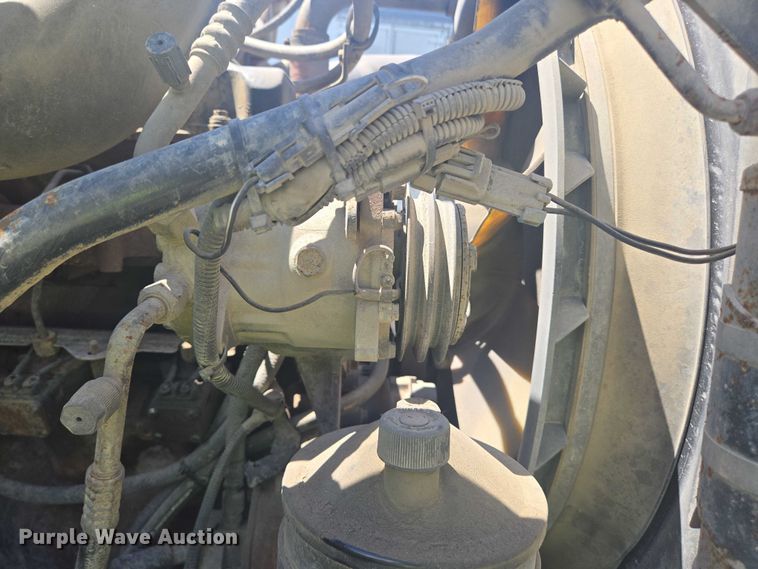 image for item YA1060 2004 Mack DM600 ready mix truck