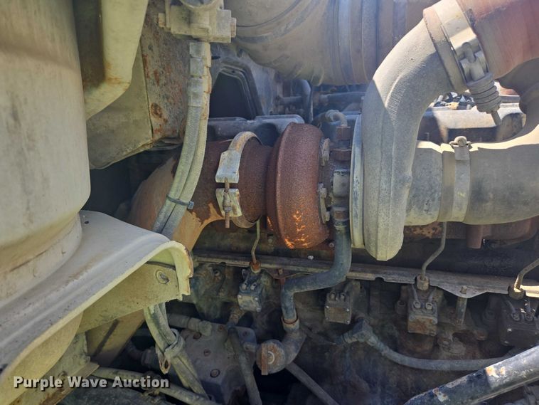 image for item YA1060 2004 Mack DM600 ready mix truck