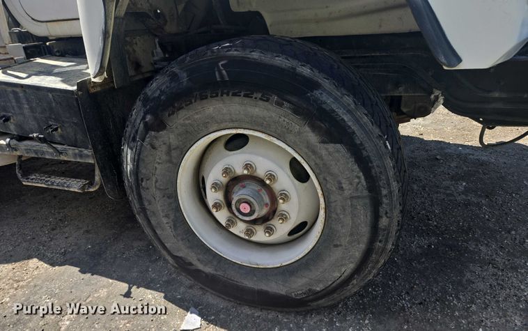 image for item YA1060 2004 Mack DM600 ready mix truck