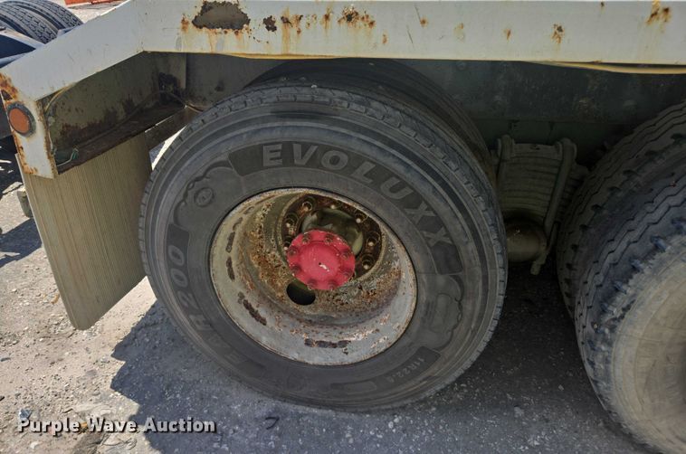 image for item YA1060 2004 Mack DM600 ready mix truck