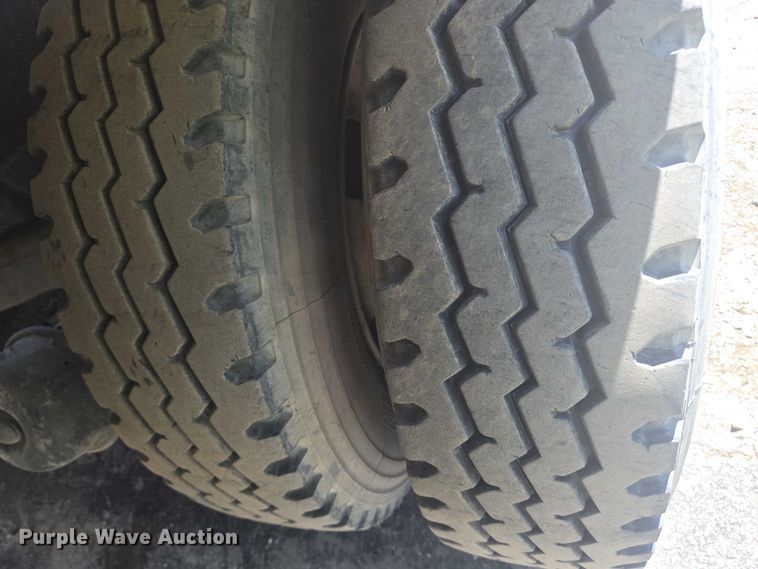 image for item YA1060 2004 Mack DM600 ready mix truck