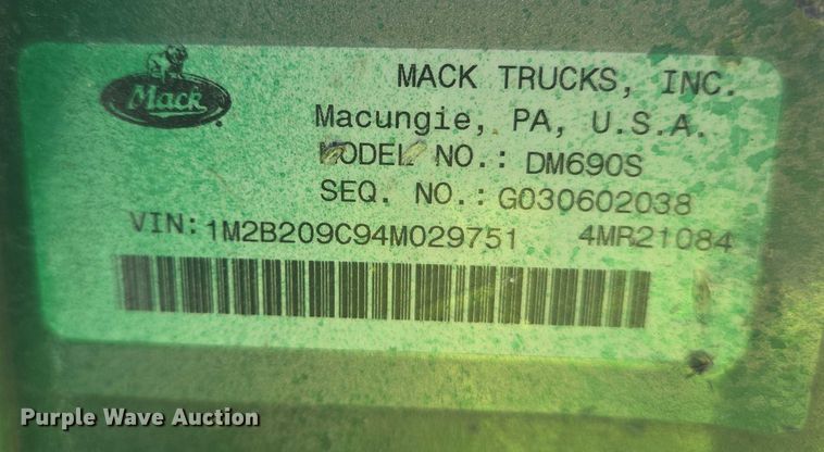 image for item YA1060 2004 Mack DM600 ready mix truck