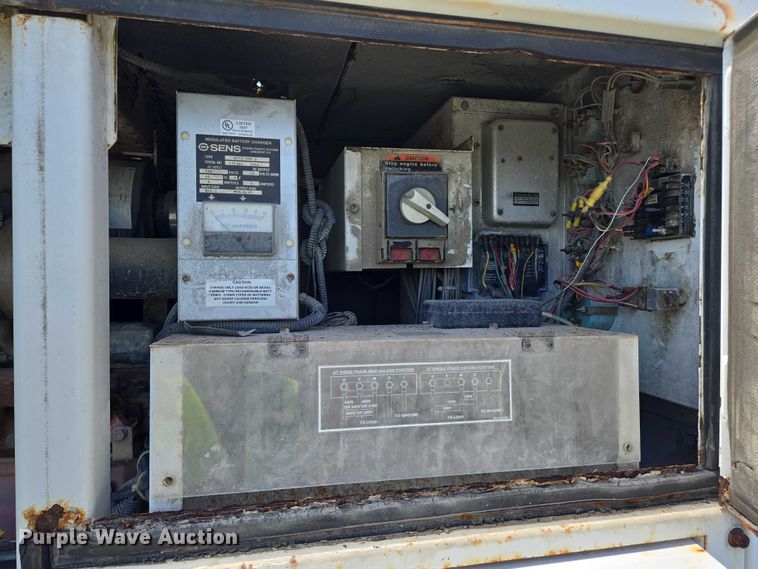 image for item YA1061 2005 MQ Power Whisperwatt generator