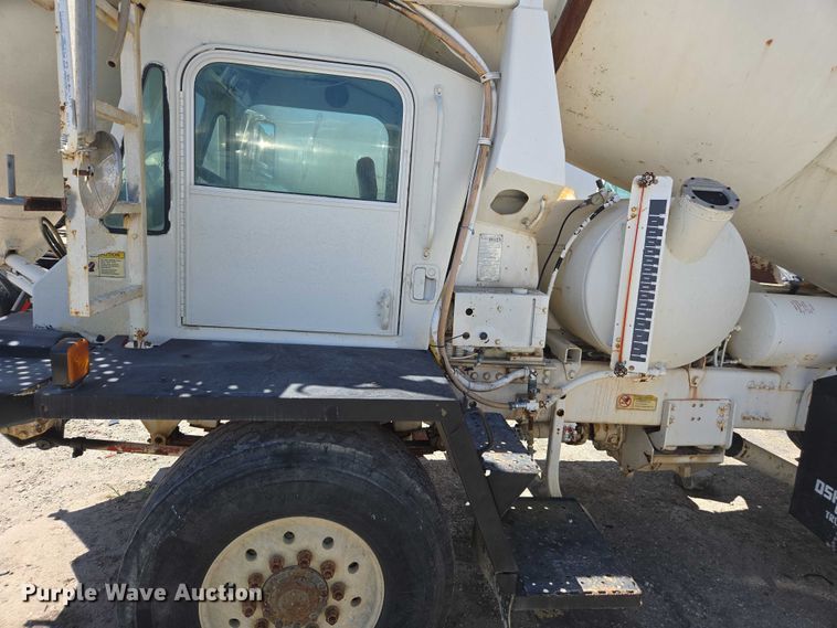 image for item YA1062 2001 Oshkosh S-Series ready mix truck