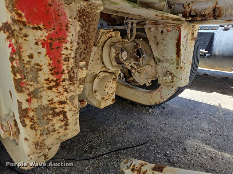 image for item YA1062 2001 Oshkosh S-Series ready mix truck