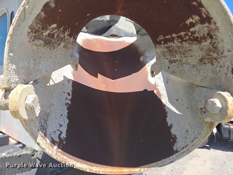 image for item YA1062 2001 Oshkosh S-Series ready mix truck