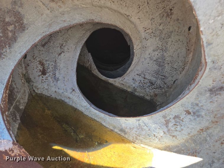 image for item YA1062 2001 Oshkosh S-Series ready mix truck