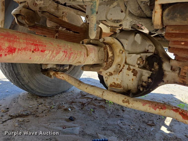 image for item YA1062 2001 Oshkosh S-Series ready mix truck