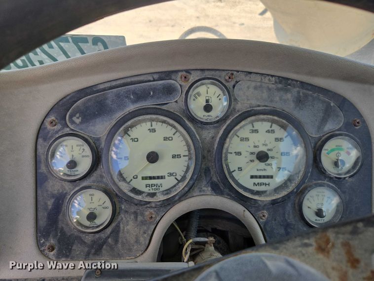 image for item YA1062 2001 Oshkosh S-Series ready mix truck