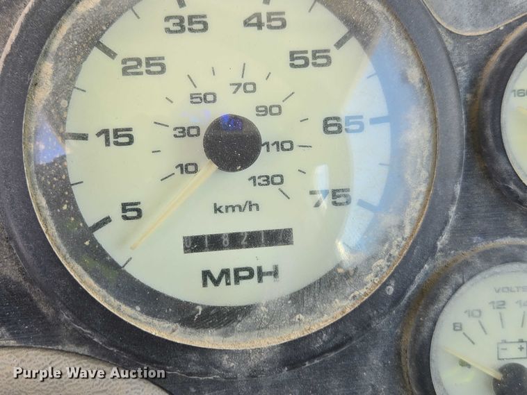 image for item YA1062 2001 Oshkosh S-Series ready mix truck