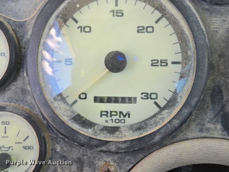 image for item YA1062 2001 Oshkosh S-Series ready mix truck