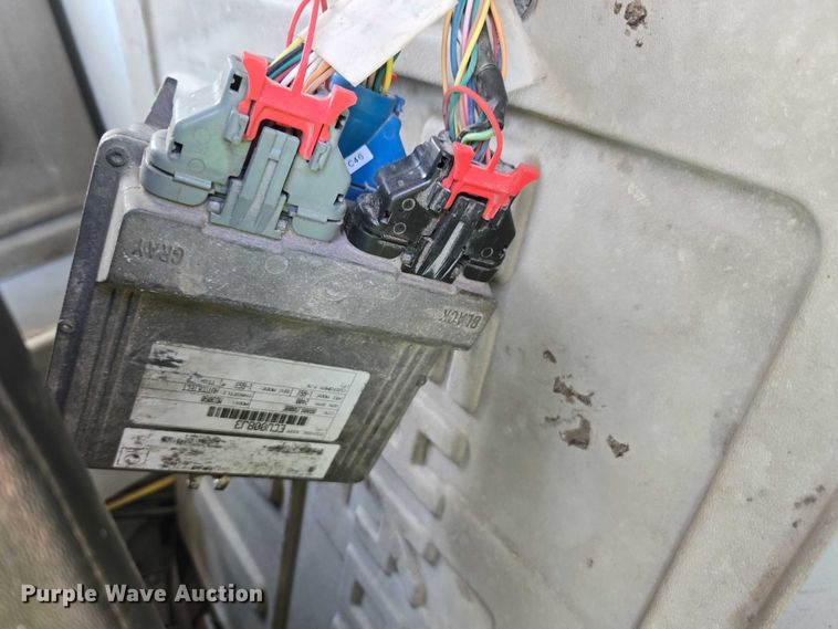 image for item YA1062 2001 Oshkosh S-Series ready mix truck