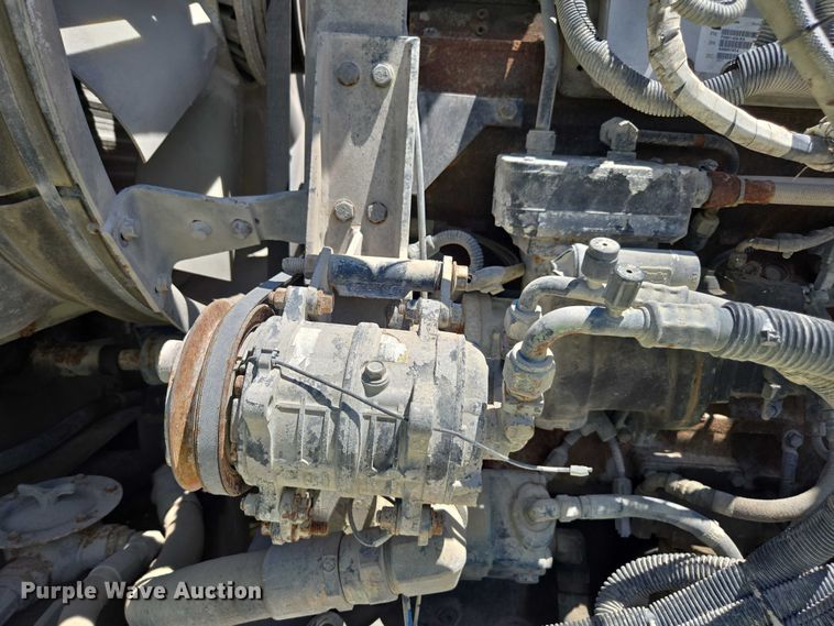 image for item YA1062 2001 Oshkosh S-Series ready mix truck