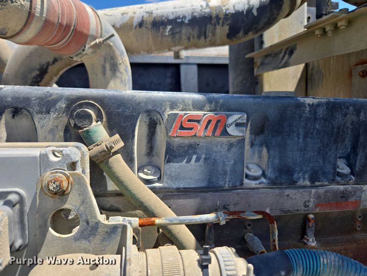 image for item YA1062 2001 Oshkosh S-Series ready mix truck