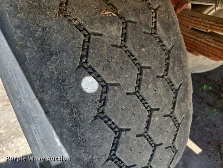 image for item YA1062 2001 Oshkosh S-Series ready mix truck