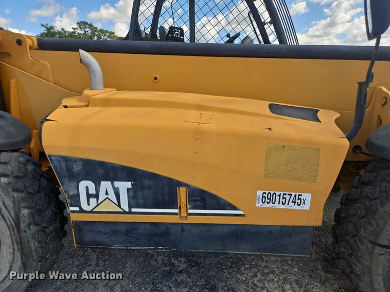 image for item YA1063 2005 Caterpillar TH580B telehandler