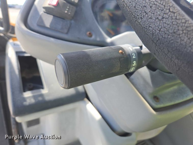 image for item YA1063 2005 Caterpillar TH580B telehandler