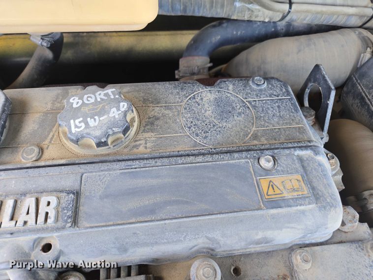 image for item YA1063 2005 Caterpillar TH580B telehandler