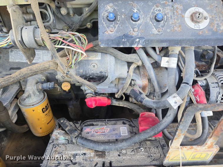 image for item YA1063 2005 Caterpillar TH580B telehandler