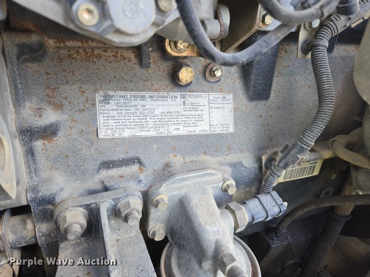 image for item YA1063 2005 Caterpillar TH580B telehandler