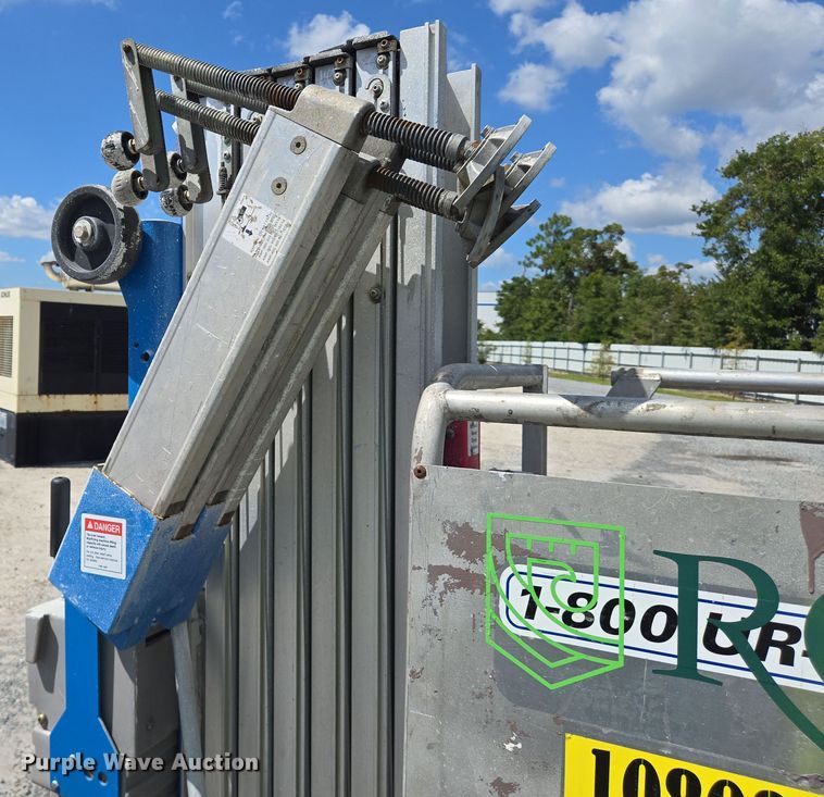 image for item YA1064 2018 Genie AWP-30S vertical lift