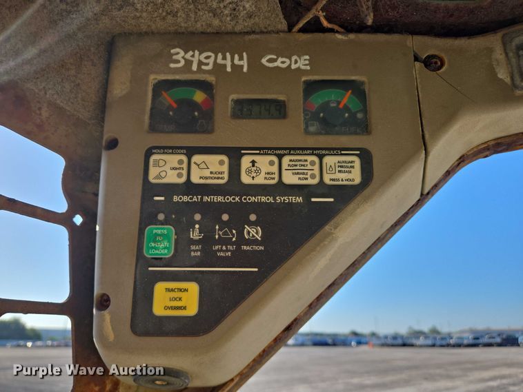 image for item YA1067 2006 Bobcat S150 skid steer loader