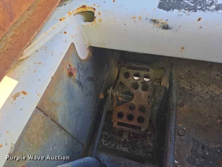 image for item YA1067 2006 Bobcat S150 skid steer loader