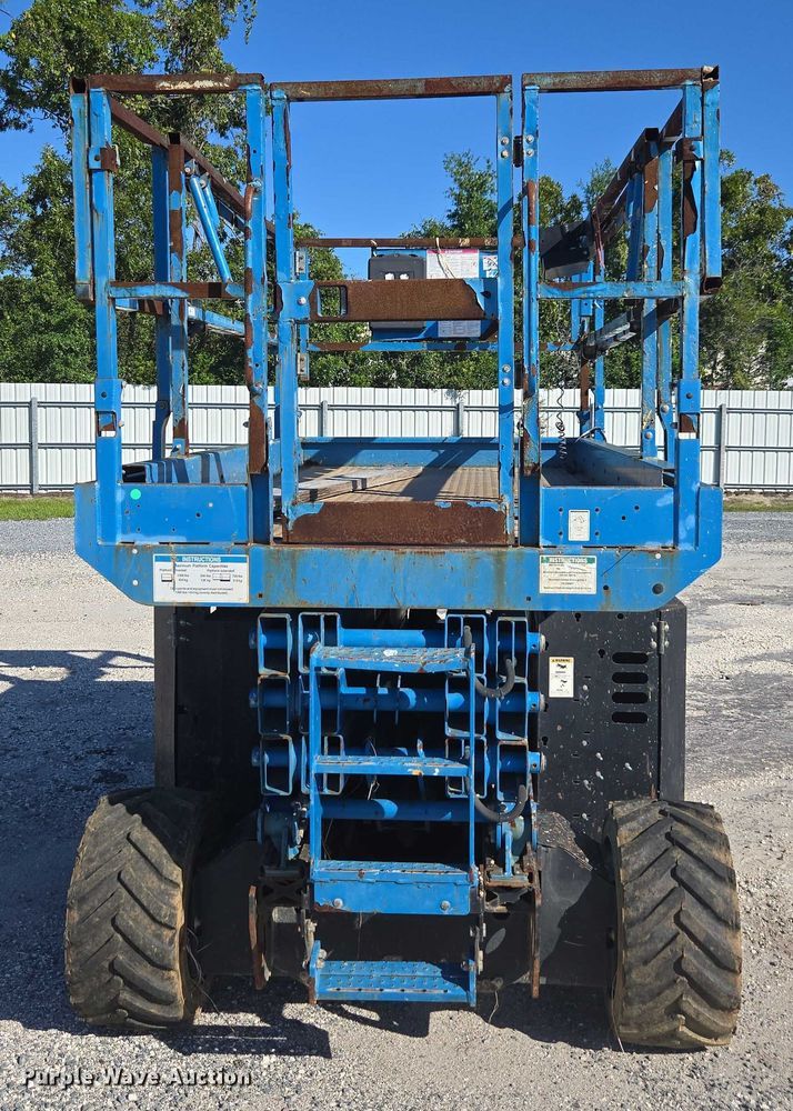 image for item YA1068 2014 Genie GS-3369 RT scissor lift