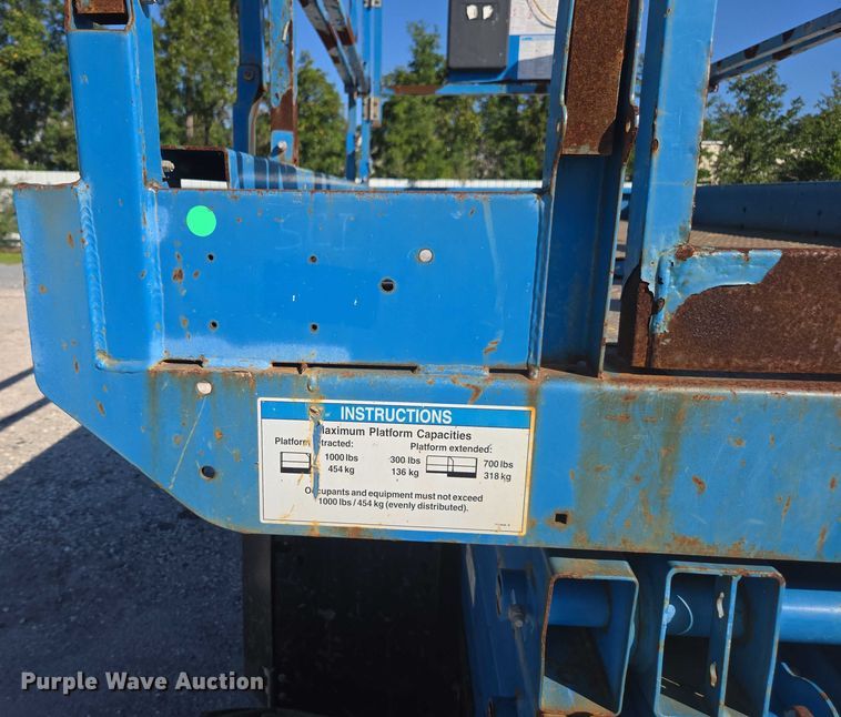 image for item YA1068 2014 Genie GS-3369 RT scissor lift