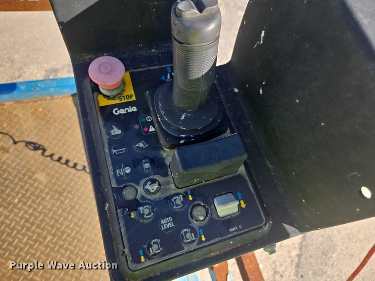 image for item YA1068 2014 Genie GS-3369 RT scissor lift