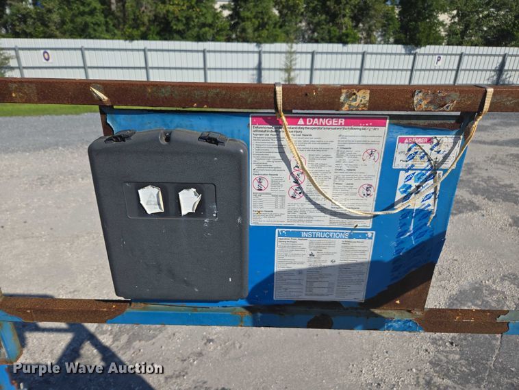 image for item YA1068 2014 Genie GS-3369 RT scissor lift