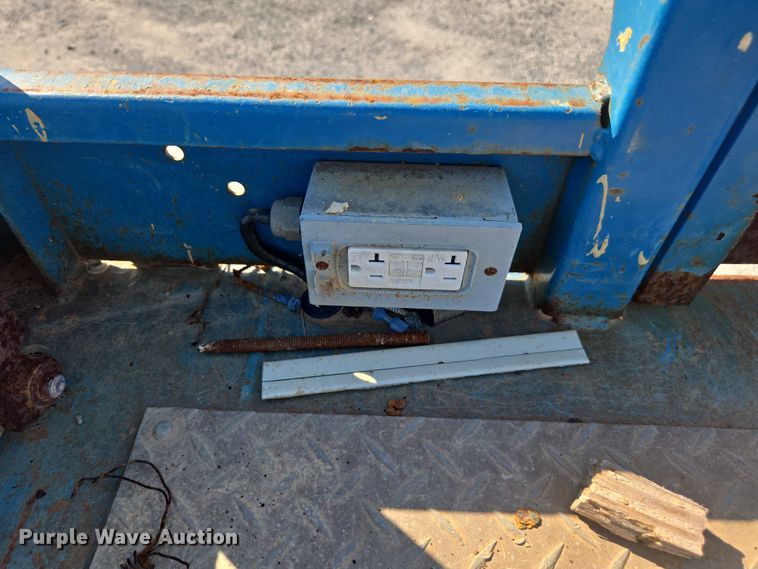 image for item YA1068 2014 Genie GS-3369 RT scissor lift