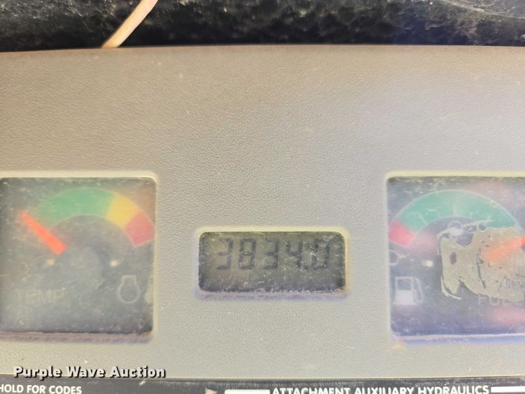 image for item YA1069 2002 Bobcat 763 skid steer loader