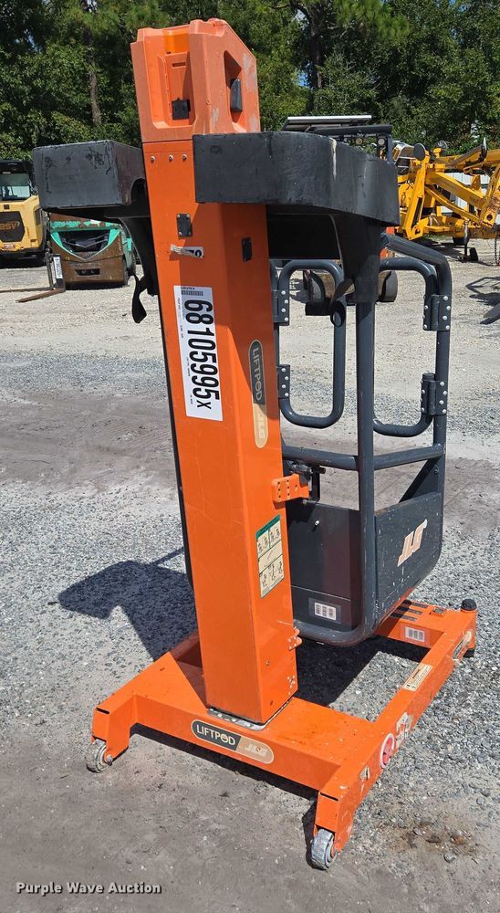 image for item YA1070 2018 JLG FT70 vertical lift