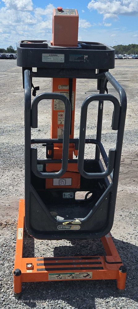 image for item YA1070 2018 JLG FT70 vertical lift