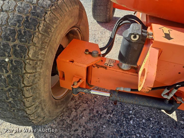 image for item YA1072 2011 JLG 600AJ boom lift