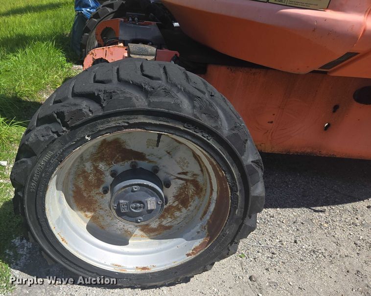 image for item YA1073 2014 JLG 600AJ boom lift